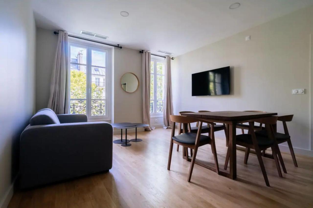 Stylish 2 Bedroom Apartment In ปารีส ภายนอก รูปภาพ